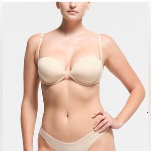 SKIMS NWT Multi-Way Bra Underwire Bra 38B *SAND